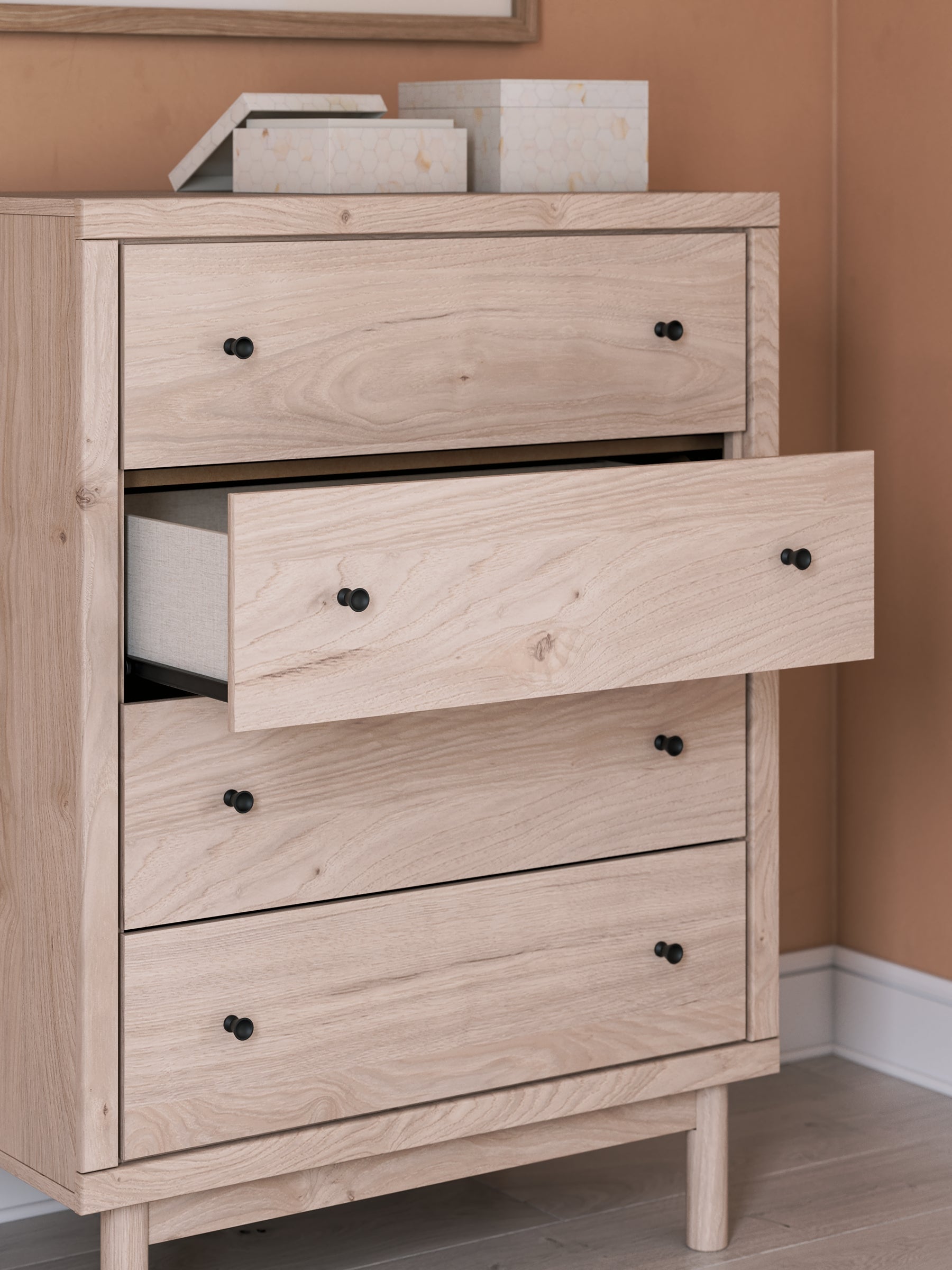 Commode à quatre tiroirs Arloster