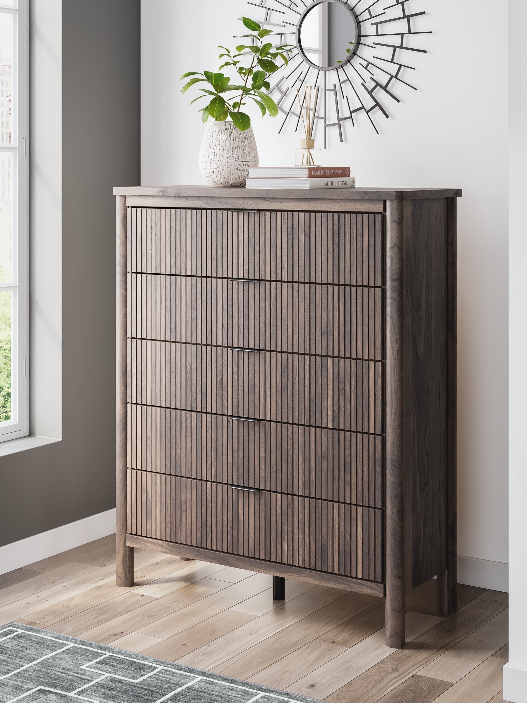 Commode large à cinq tiroirs Pamytta
