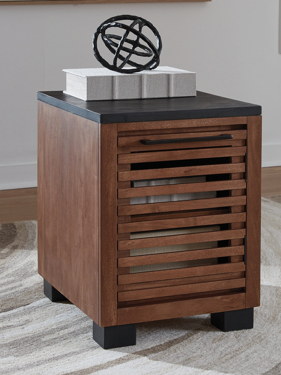 Table d'appoint Kallari Chair