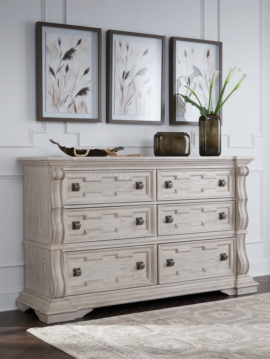 Commode Bruchandi