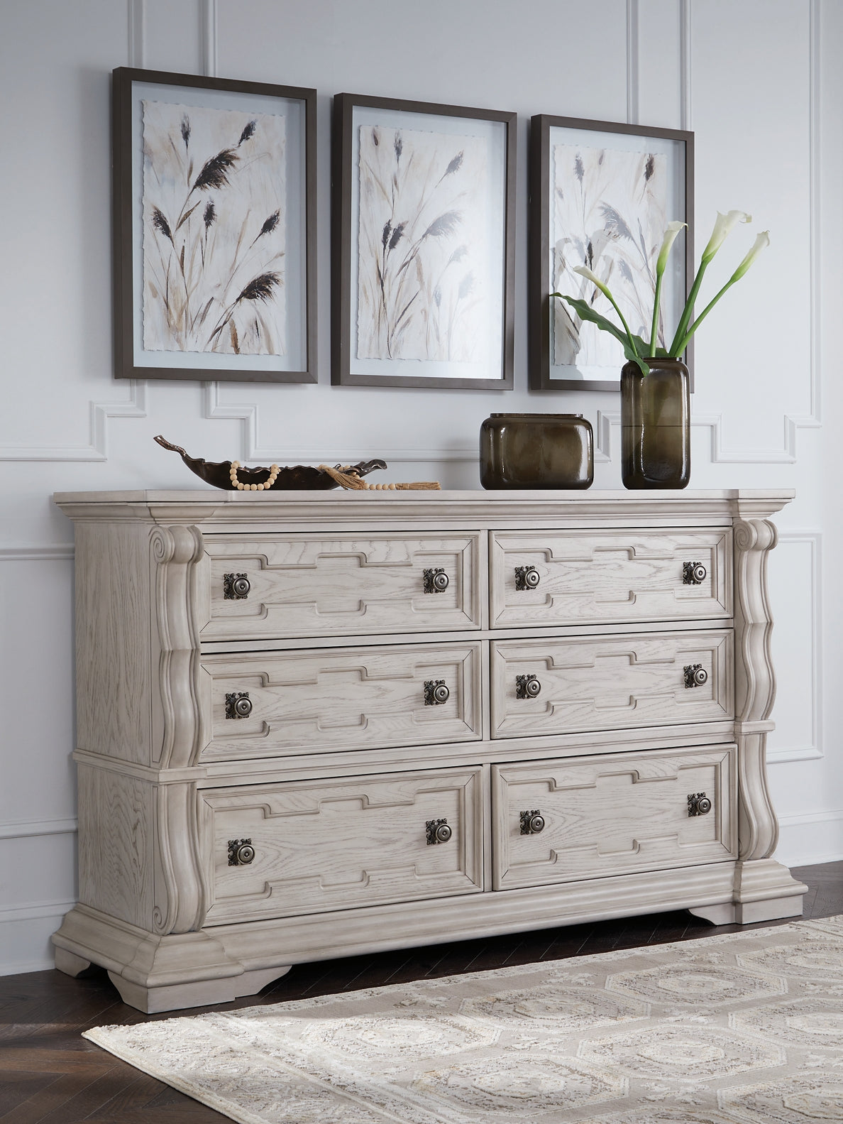 Commode Bruchandi
