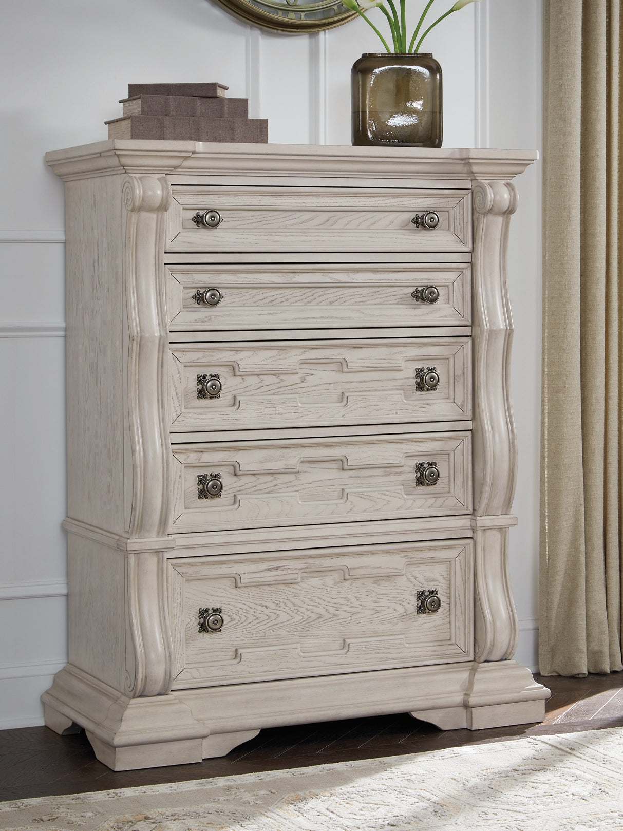 Commode à cinq tiroirs Bruchandi
