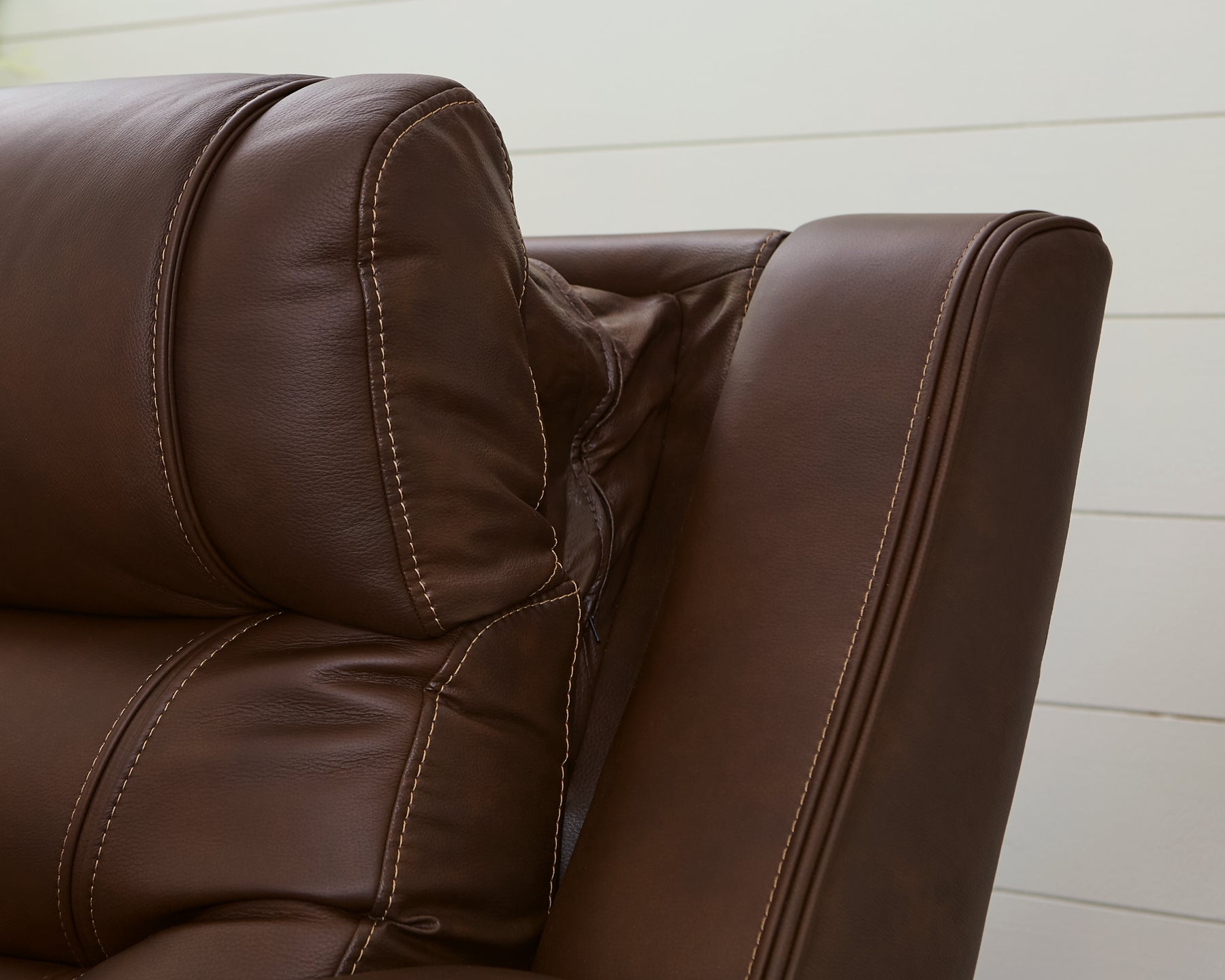Fauteuil inclinable électrique Knightington avec sièges audio