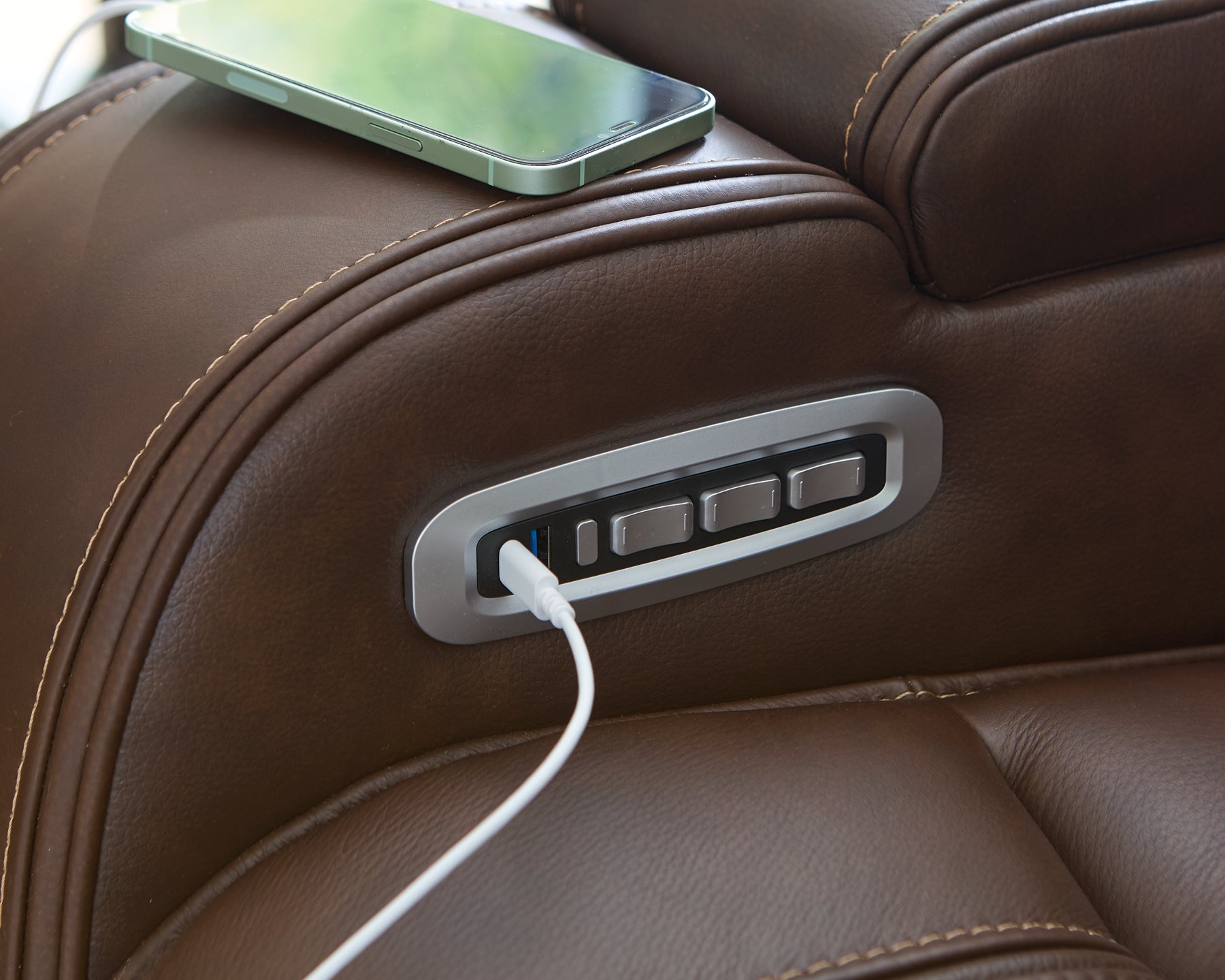 Fauteuil inclinable électrique Knightington avec sièges audio